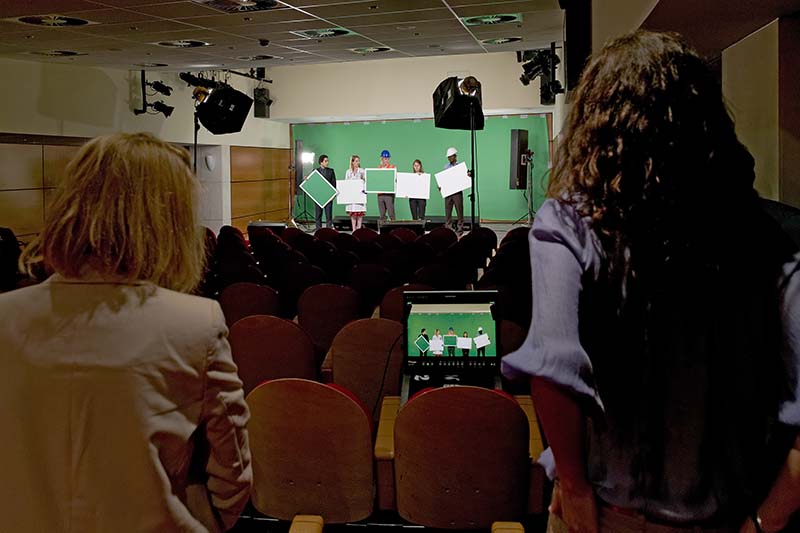 Exemple d'installation pour un tournage sur fond vert hors de nos studio